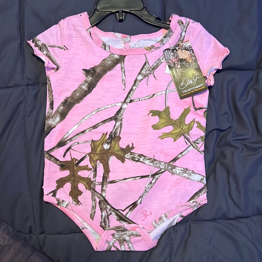 True timber infant girl, one piece